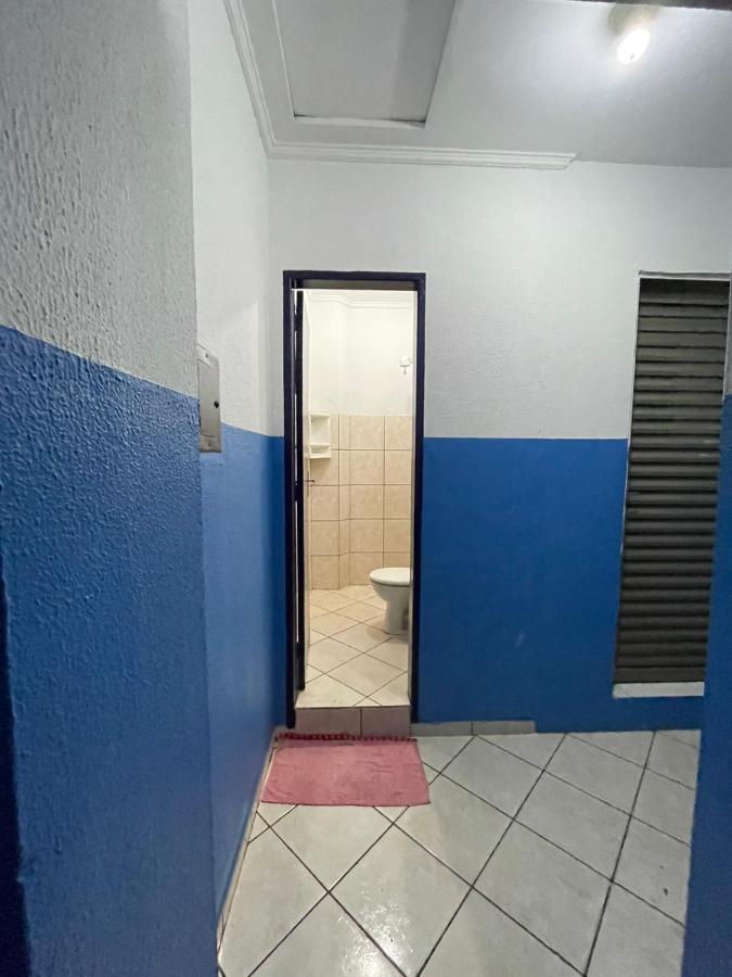Portaria E Circulacao De Hospedes So Ate 23 Horas - Reabre As 5 Horas - Compartilhado Tompell Hostel Ponta Porã Екстериор снимка